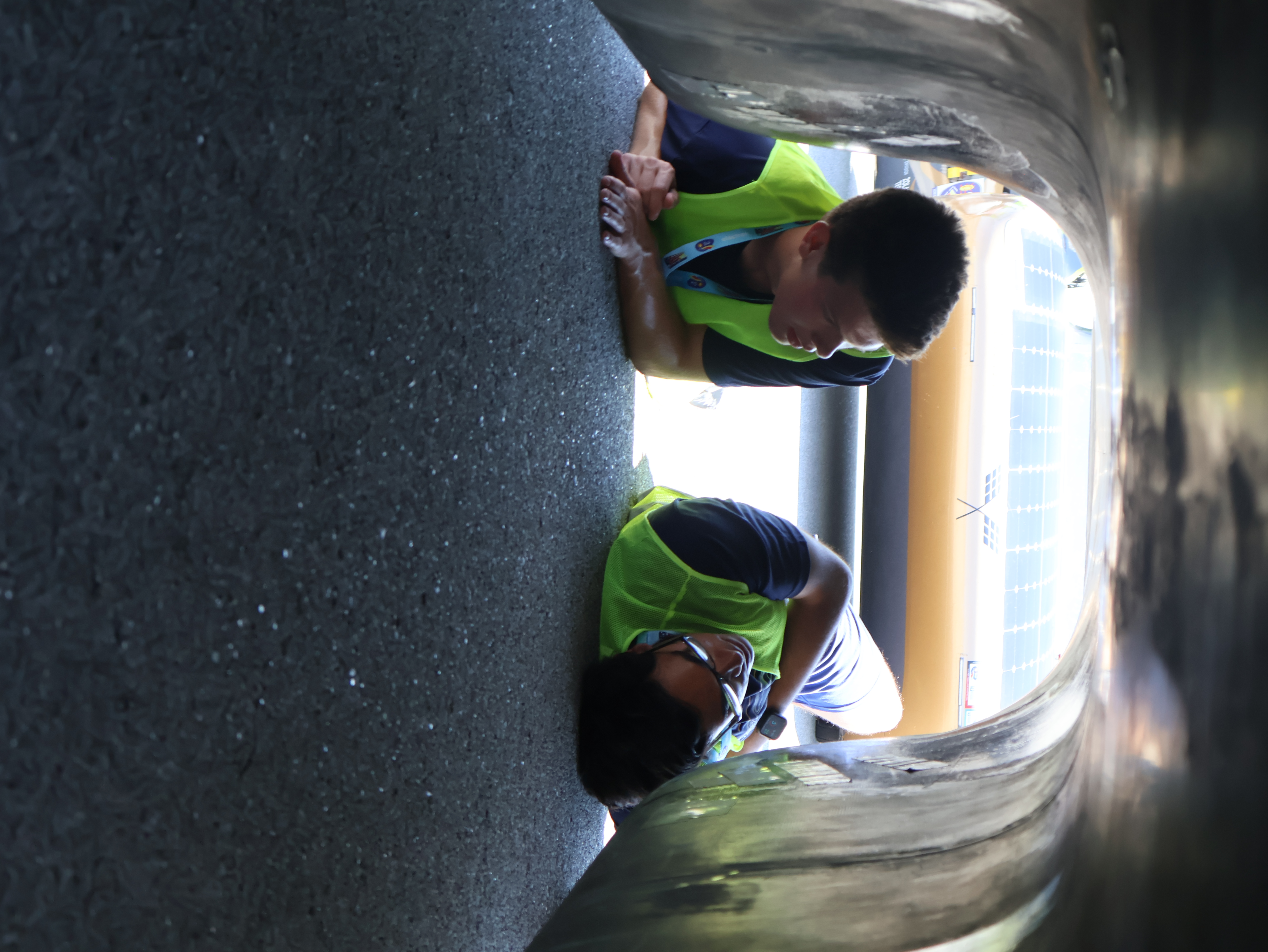Students working under SR-4