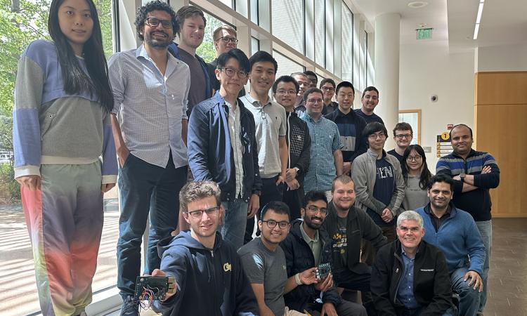 Group photo of digital takeout course.