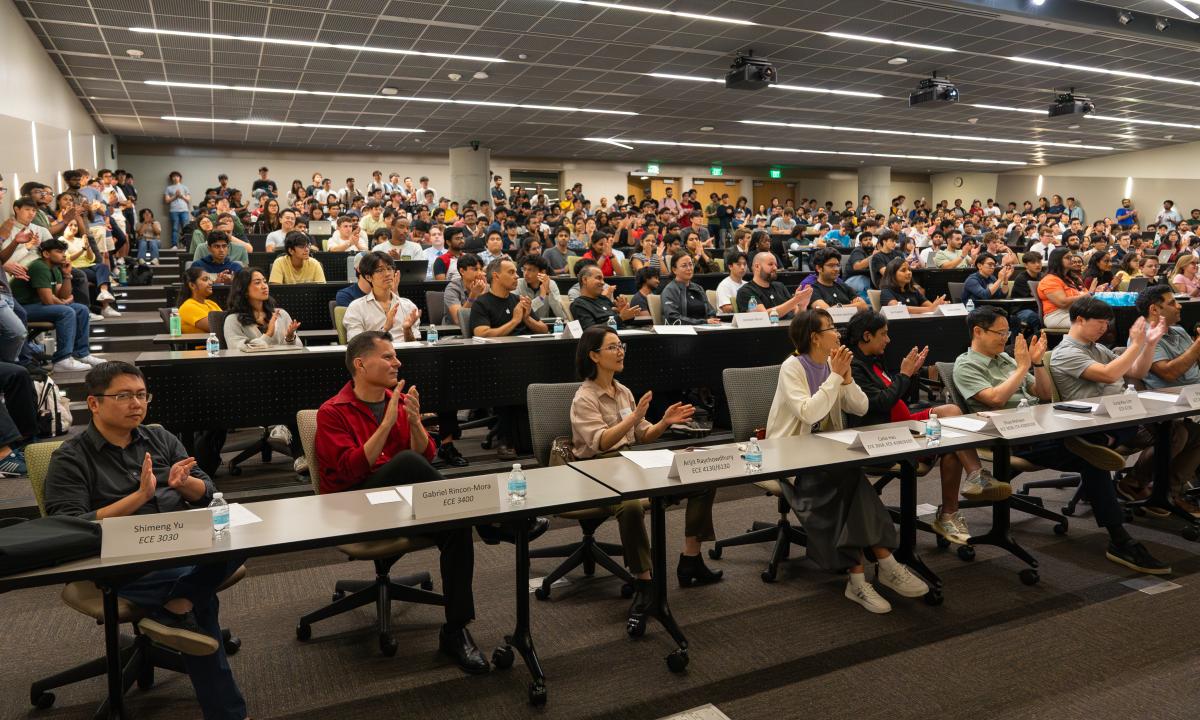 Crowd in during the event