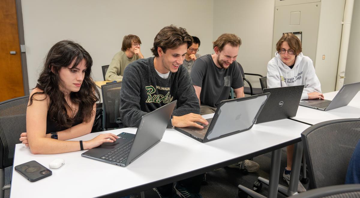 Silicon Jackets student teams breakout session. 