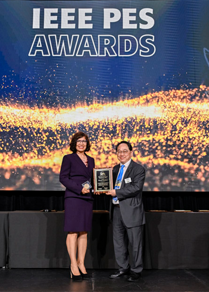 Maryam Saeedifard receives the Nari Hingorani Custom Power Award at the 2026 PES General Meeting in Montreal.