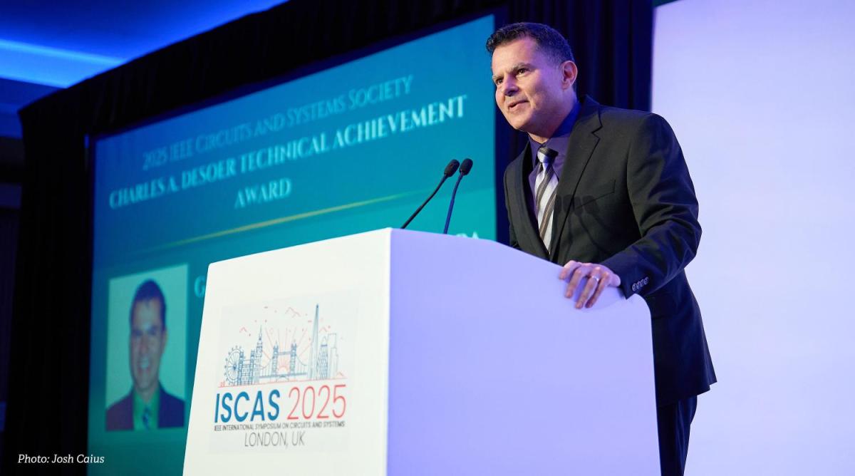 Rincón-Mora receiving the Charles A. Desoer Technical Achievement Award