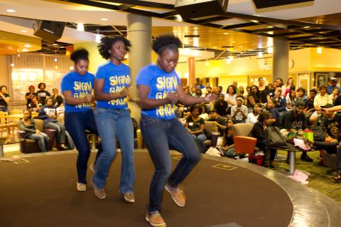 Student performance on the Commons' Midtown Stage