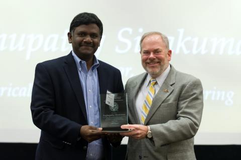 Raghupathy Sivakumar with Executive Vice President for Research Steve Cross Raghupathy Sivakumar with Executive Vice President for Research Steve Cross