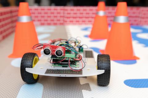 Ultra-low power chip runs robotic car